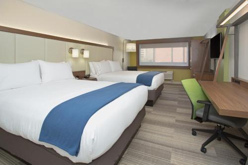 Holiday Inn Express \u0026 Suites Perryton, an IHG Hotel, Lord, USA |  Alojamiento.io